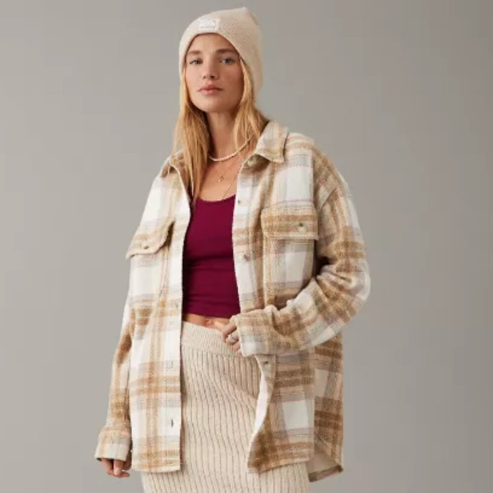 American Eagle AE Oversized Plaid Fleece & Love Shacket Size Large NWT Cozy Warm